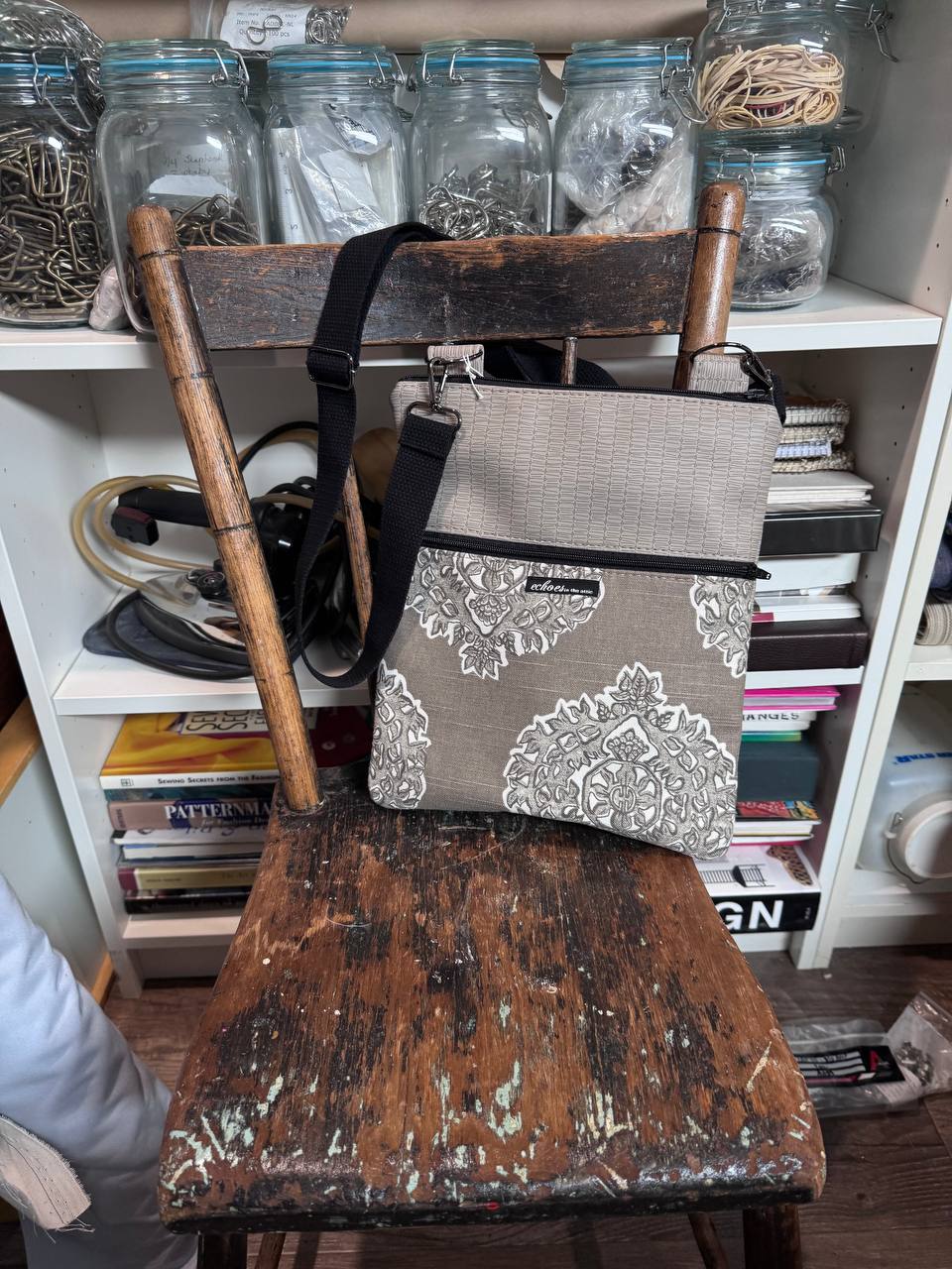 NEW Zipster with removable strap 25109