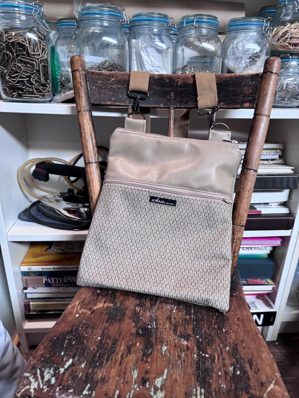 NEW Zipster with removable strap 25116