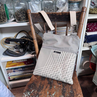 NEW Zipster with removable strap 25125