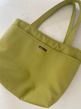 Commuter Tote 2320